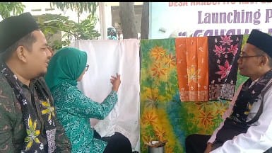 Gambar Berita Motif Batik Sekar Randu Buatan Desa Randupitu Gempol, Tembus ke Korea